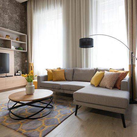 Paulay Deluxe Suites By Corall Будапеща Екстериор снимка