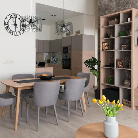 Paulay Deluxe Suites By Corall Будапеща Екстериор снимка