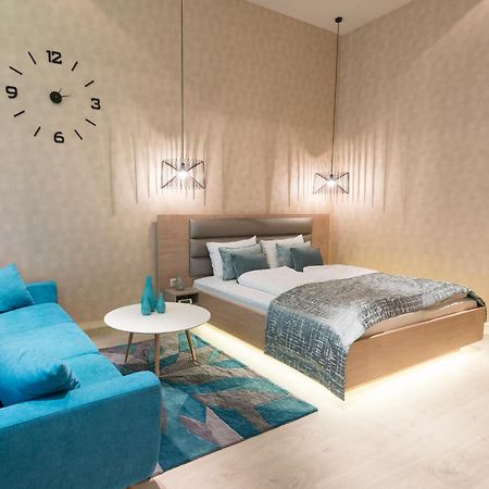 Paulay Deluxe Suites By Corall Будапеща Екстериор снимка