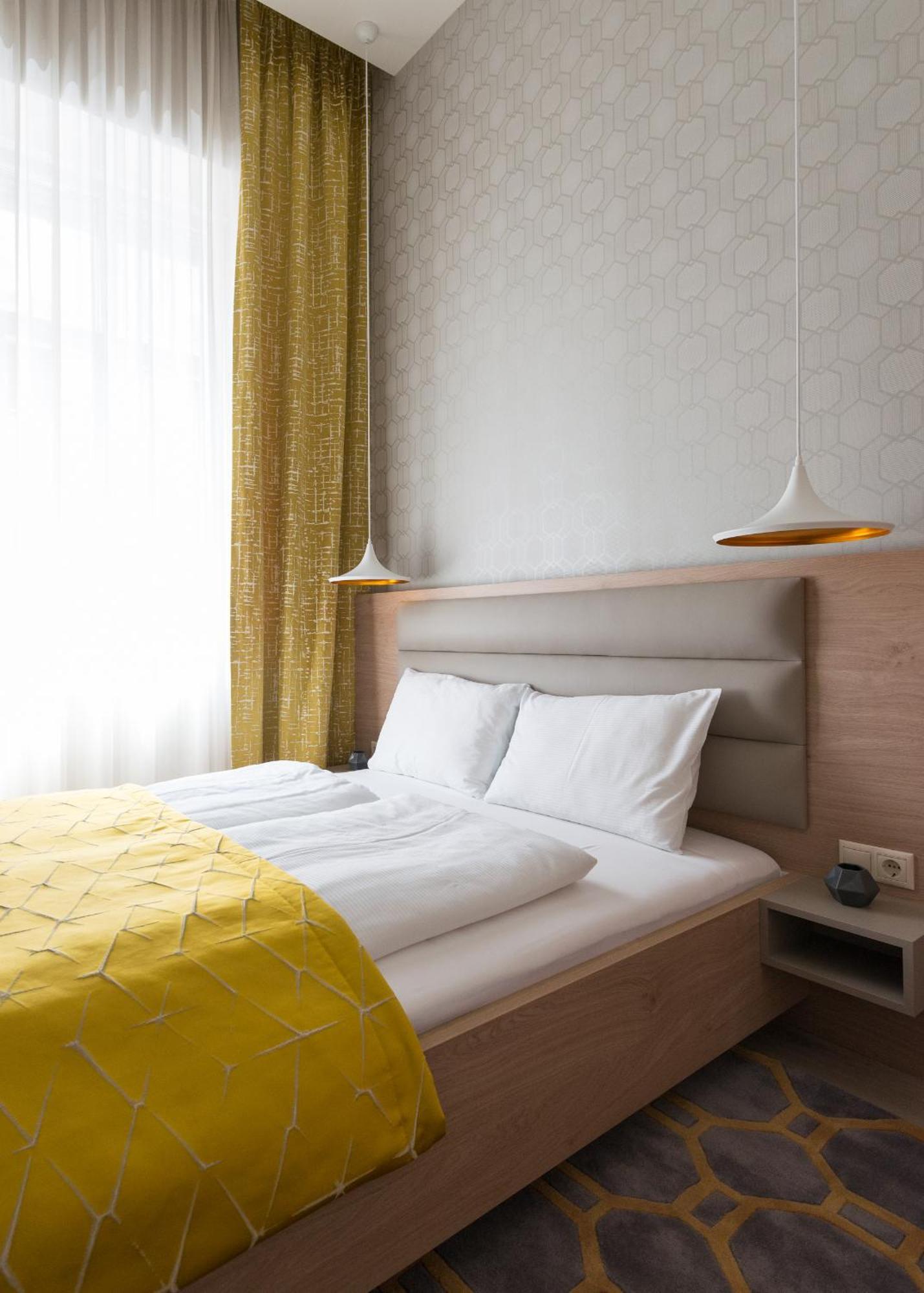 Paulay Deluxe Suites By Corall Будапеща Екстериор снимка